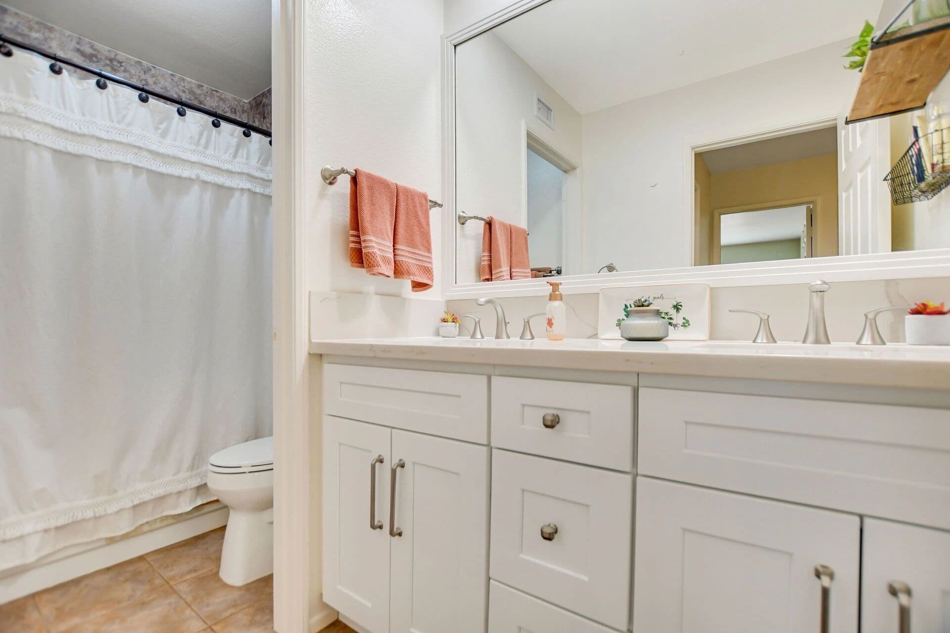 Immaculate Single-Story Gem with Mountain Views 