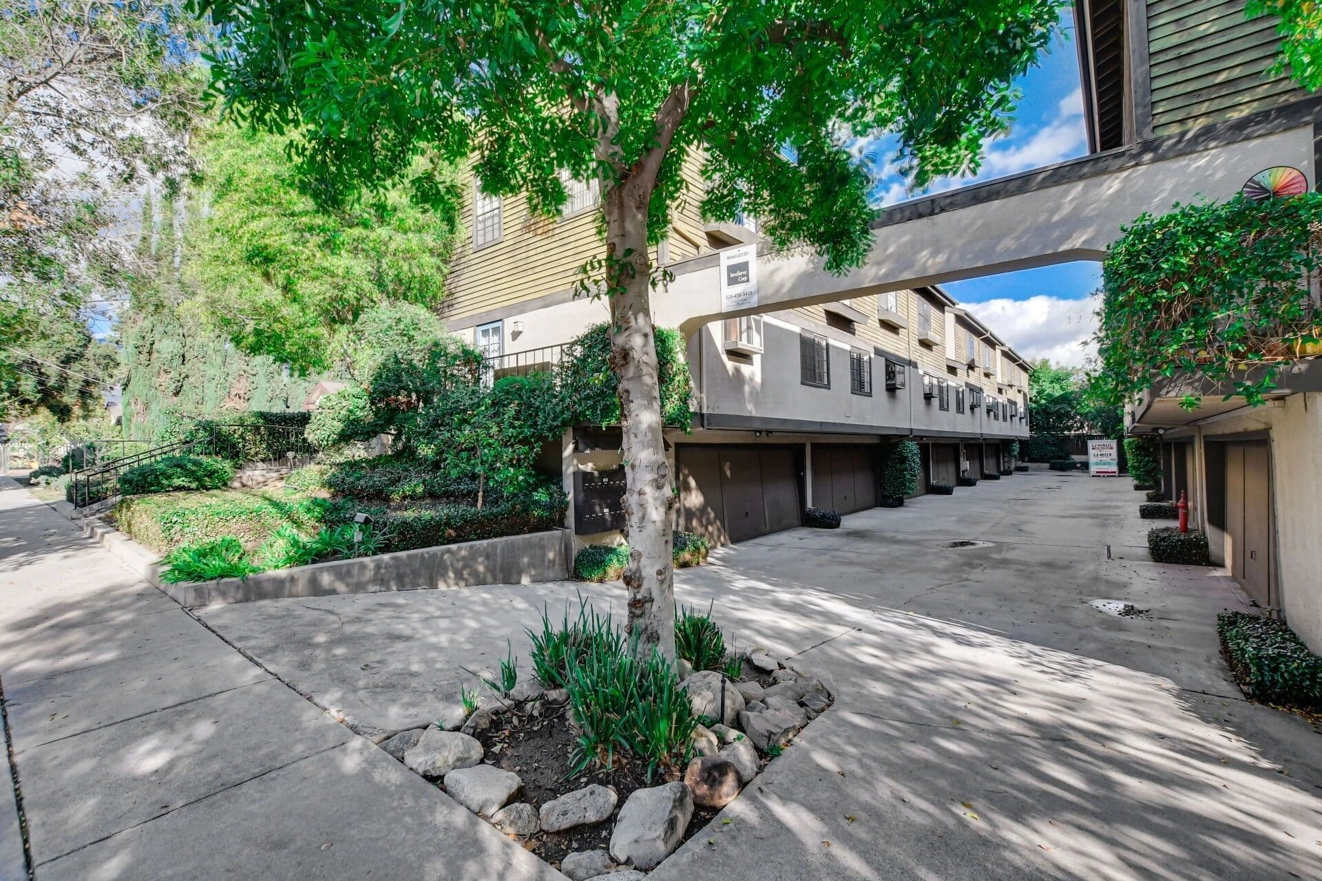Real estate agents in claremont California